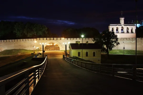 Krásná noční krajina, město Velikij novgorod — Stock fotografie