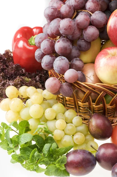 Jedzenie owoców i warzyw — Zdjęcie stockowe