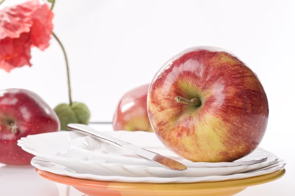 Comida de maçã sobre branco — Fotografia de Stock