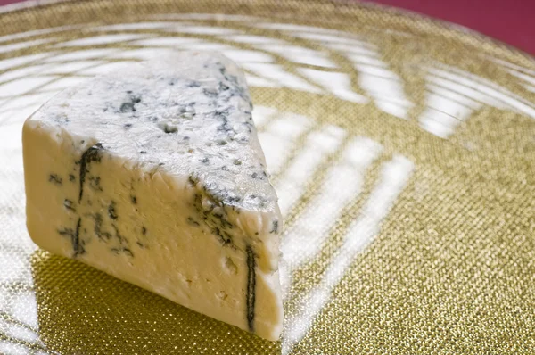접시에 블루 치즈 — 스톡 사진