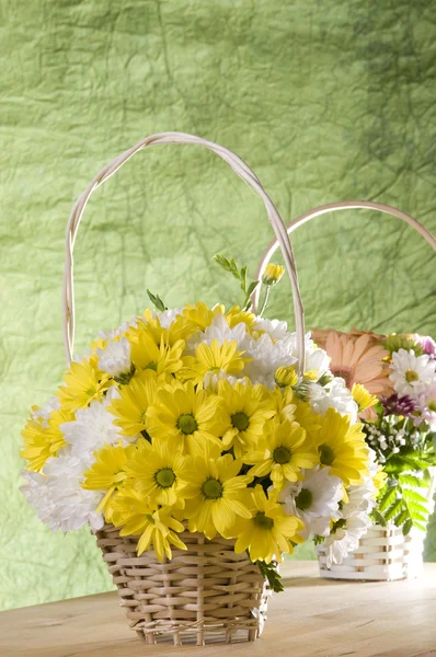 Flowers Basket Green Textured Background — Stock Photo, Image