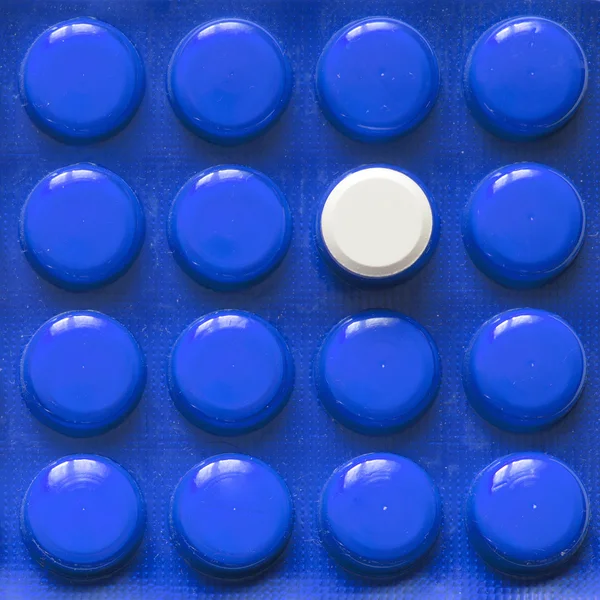 Comprimidos na caixa vermelha — Fotografia de Stock