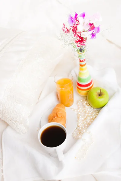 Cup Coffe Flower Vase Tray — Stock Photo, Image