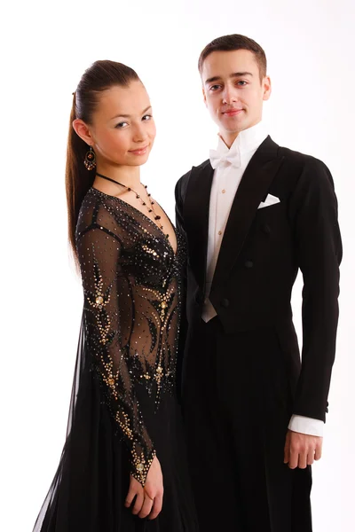 Iyi görünümlü takım elbiseli çekici bir dans çift — Stok fotoğraf