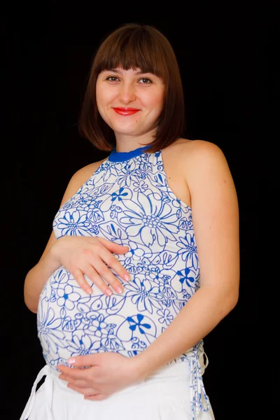 Mulher grávida na expectativa de criança — Fotografia de Stock