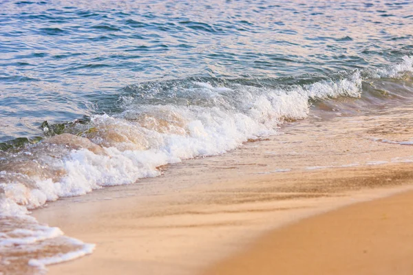 Sfondo Onda Incidente Una Spiaggia Sabbia — Foto Stock