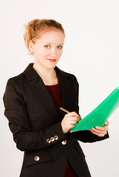 白い背景の上のドキュメントのフォルダーを持つ若いビジネス女性 — ストック写真