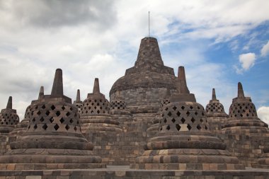 Endonezya 'nın Java adasındaki Yogyakarta yakınlarındaki Borobudur tapınağı