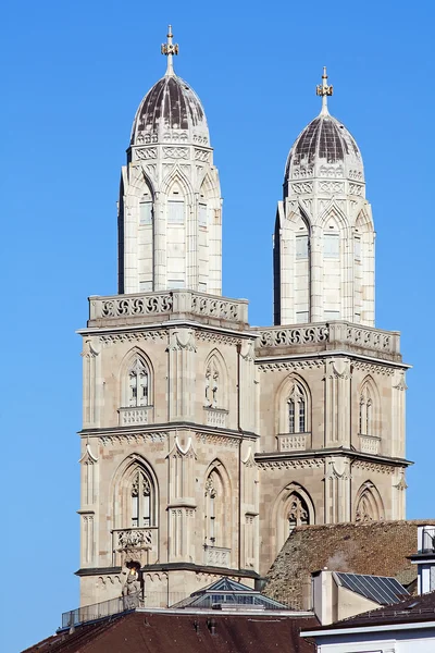 "tvillingtorn"katedralen i Zürich — Stockfoto