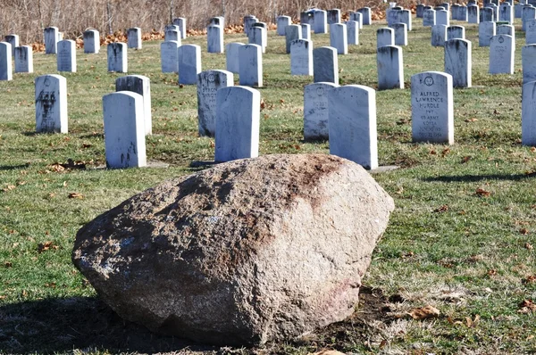 Náhrobní vojenský hřbitov — Stock fotografie