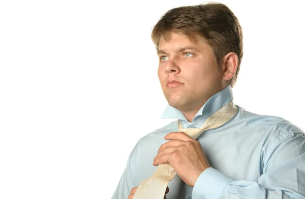 El hombre sujetando la corbata — Foto de Stock