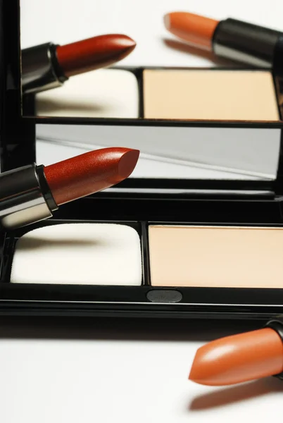Lipstick and powder — Stock Photo, Image