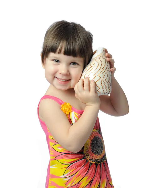 貝殻を持つ少女 — ストック写真