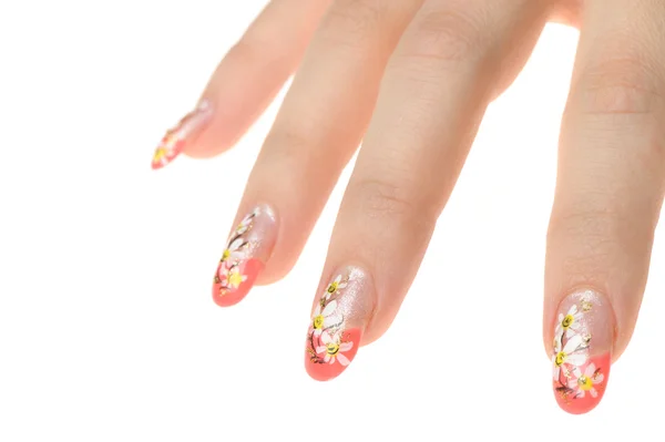 Ženské ruky s nail art - obrázek heřmánkem — Stock fotografie