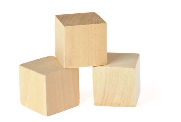 Конструкция из деревянных кубиков — стоковое фото