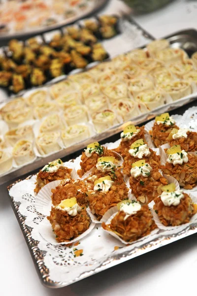 Snacks en el buffet —  Fotos de Stock