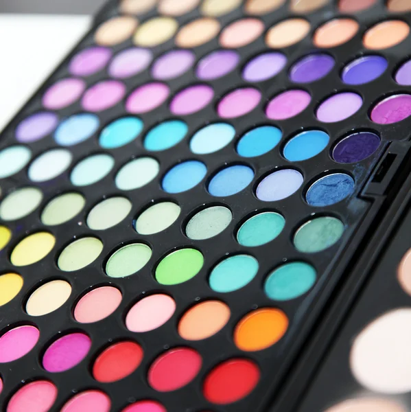 Kleurrijke palet van vele kleuren - close-up — Stockfoto