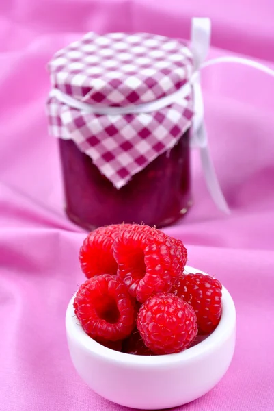 Home made jam and some organic fresh fruit — Stock Photo, Image