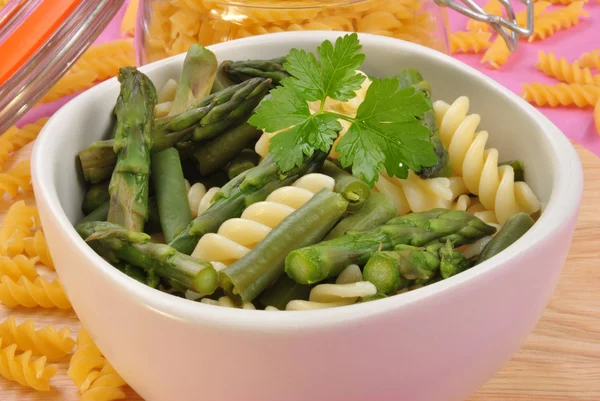 stock image Some cold noodle salat with green vegetable