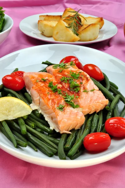 Grilled Salmon Organic Beans Plate — Stock Photo, Image
