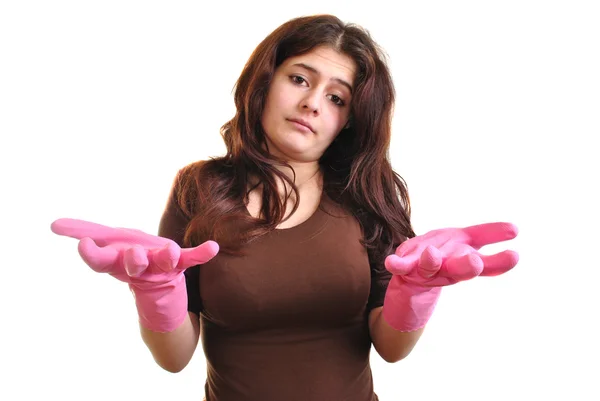 Een jonge vrouw met roze keuken handschoenen — Stockfoto