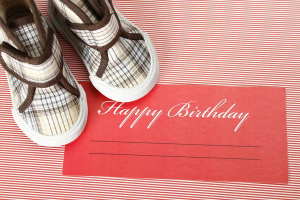 Postal Con Felicitaciones Cumpleaños Una Serie Zapatos Para Hijo —  Fotos de Stock
