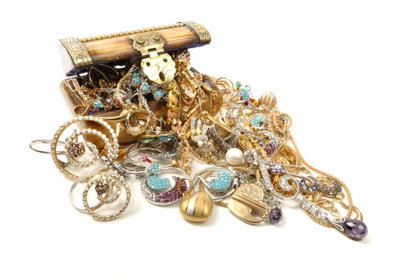 Caixa do tesouro com jóias — Fotografia de Stock