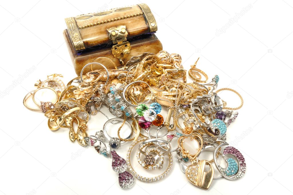 Treasure chest with jewelry Stock Photo by ©teena137 4066601