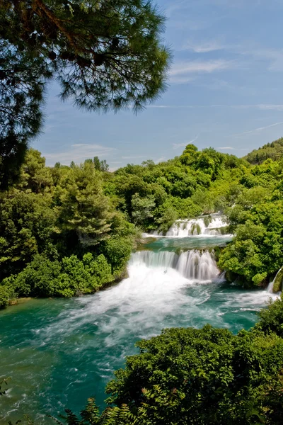 Waterval in het nationale park krka in Kroatië — Stockfoto