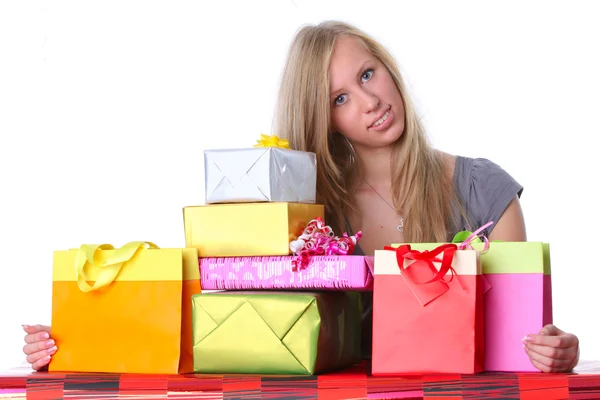 Chica feliz con regalos — Foto de Stock