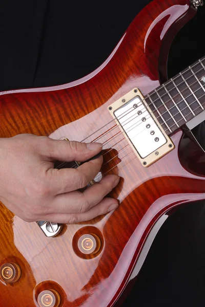 Musicista suonare la chitarra - sfondo musicale — Foto Stock