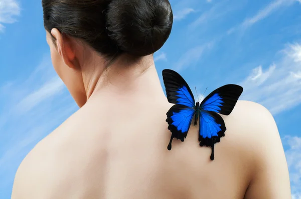 Mujer mariposa — Foto de Stock