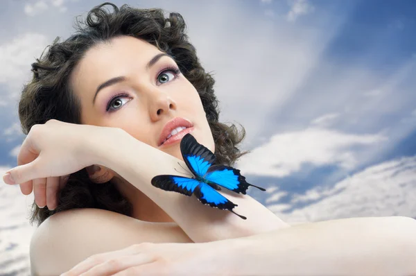 Mujer mariposa — Foto de Stock