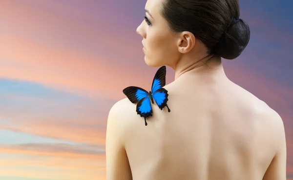 Butterfly kvinna — Stockfoto