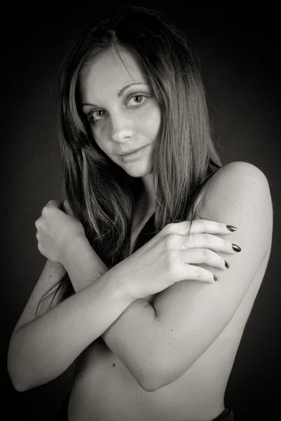 Porträtt av en naken tjej ömhet. — Stockfoto