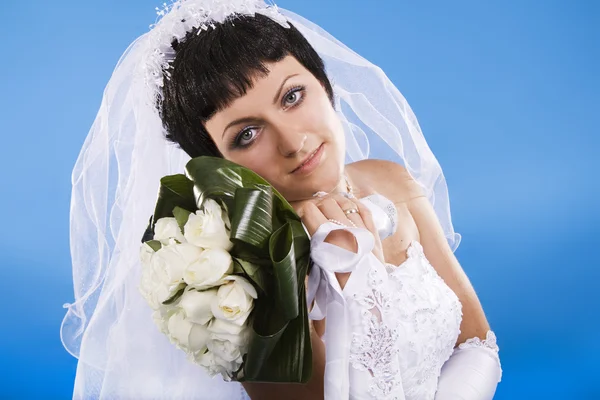 Eine glückliche und schöne Braut — Stockfoto