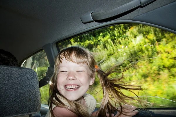 Kid on a road trip. — Stock Photo, Image