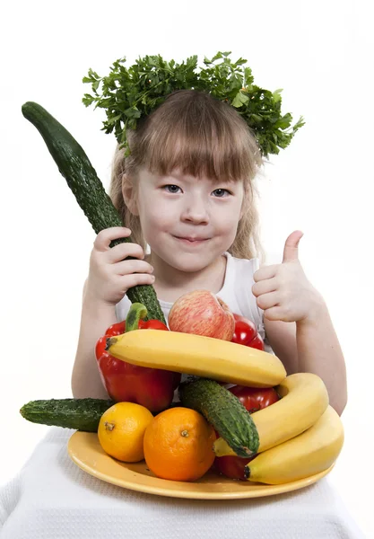 Légumes et fruits c'est un aliment sain pour les enfants . — Photo