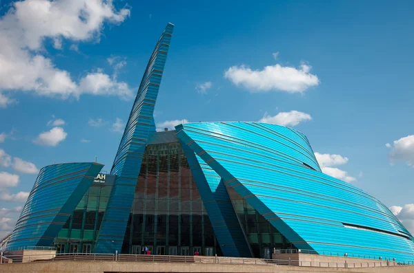 Een Nieuwe Moderne Gebouw Van Glas Hoofdstad Van Kazachstan — Stockfoto