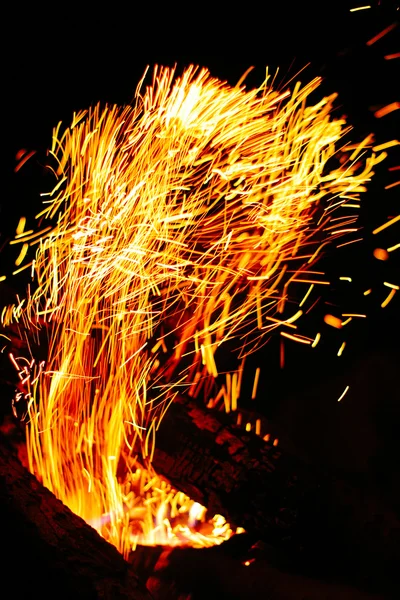 Sprankelende vlam — Stockfoto