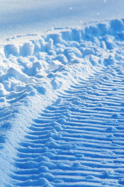 Снігохід на снігу — стокове фото