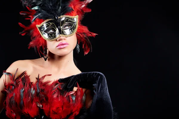 Σέξι κοπέλα με μάσκα ημίσεος προσώπου βιολετί κόμμα. μπορεί να χρησιμοποιήσει για fashi — Φωτογραφία Αρχείου