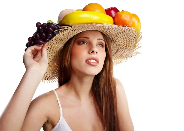 Girato di una bella giovane donna con copricapo di frutta. Conce alimentare — Foto Stock