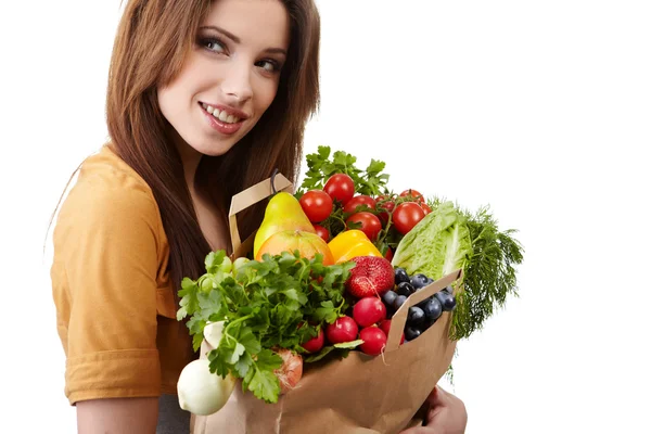 Donna che tiene una borsa piena di cibo sano. shopping  . — Foto Stock