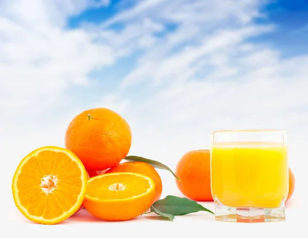 新鮮なオレンジ ジュース構想をづくり — ストック写真