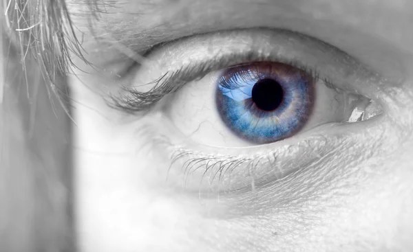 Mans blue eye — Stock Photo, Image