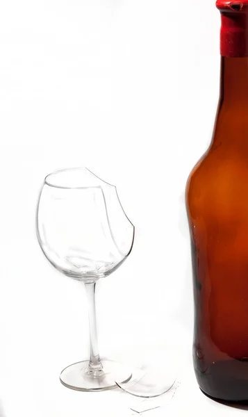 Flasche und Glasscherben — Stockfoto