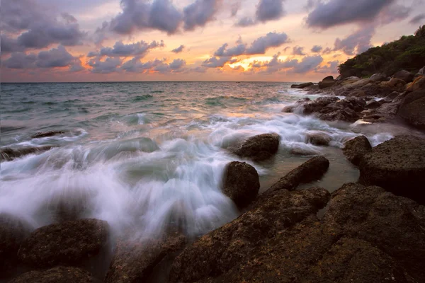 美しい熱帯魚の海の夕日 — ストック写真