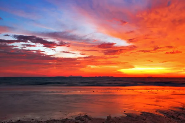 Tropical sea sunset — Stock Photo, Image
