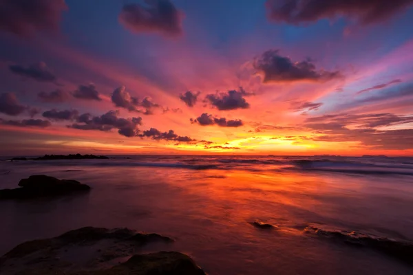 Laut Tropis Yang Indah Matahari Terbenam Thailand — Stok Foto